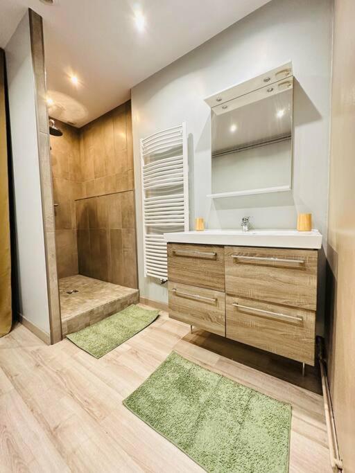 Au Coeur De Bruyeres Apartment ภายนอก รูปภาพ